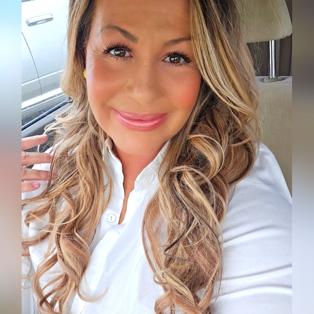 Meet your Posher, Monica